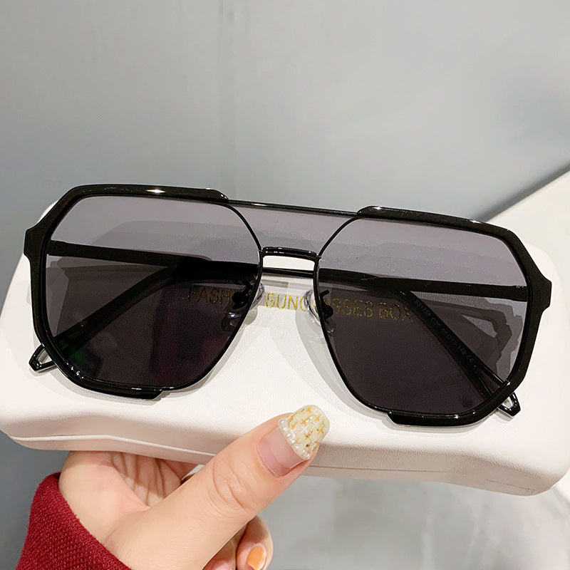 🕶️【 Cumpărați 1, primiți 1 gratuit 】 Ochelari de soare pentru femei Noi Ochelari unici pentru bărbați Ochelari de soare la modă UV400 Ochelari punk Ochelari de modă pentru femei UV400