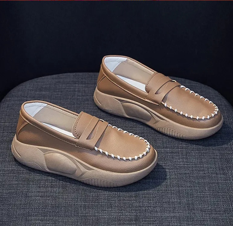 【35-40】2024 Reducere fierbinte Pantofi casual cu talpă groasă